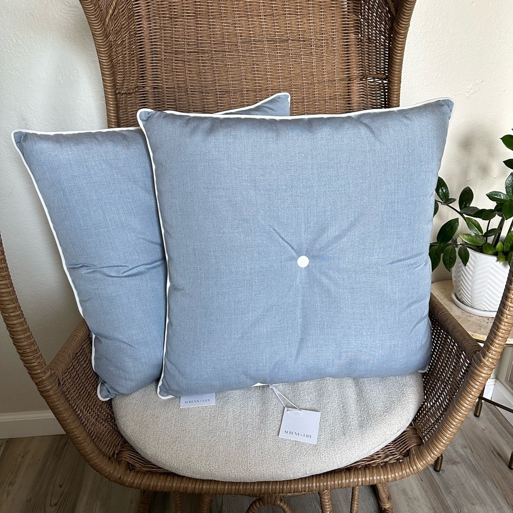 Serena & Lily Lido pillow set